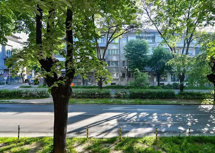 двустаен в центъра * Warna