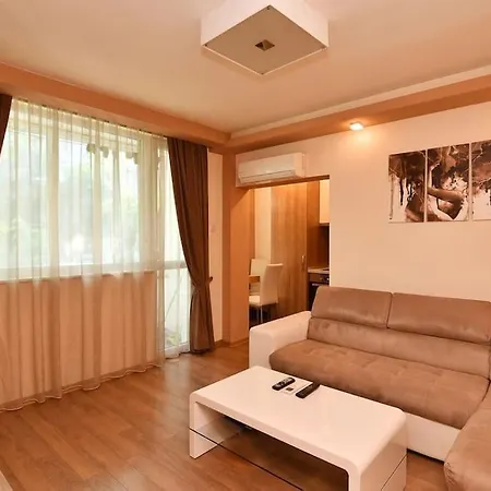Apartman двустаен в центъра