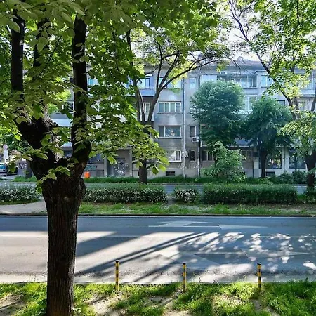 двустаен в центъра * וארנה